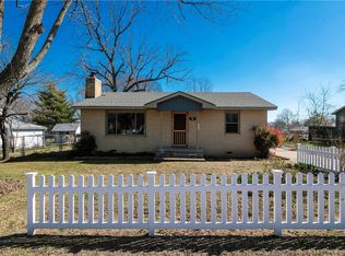 707 S Cherokee St, Grove, OK 74344