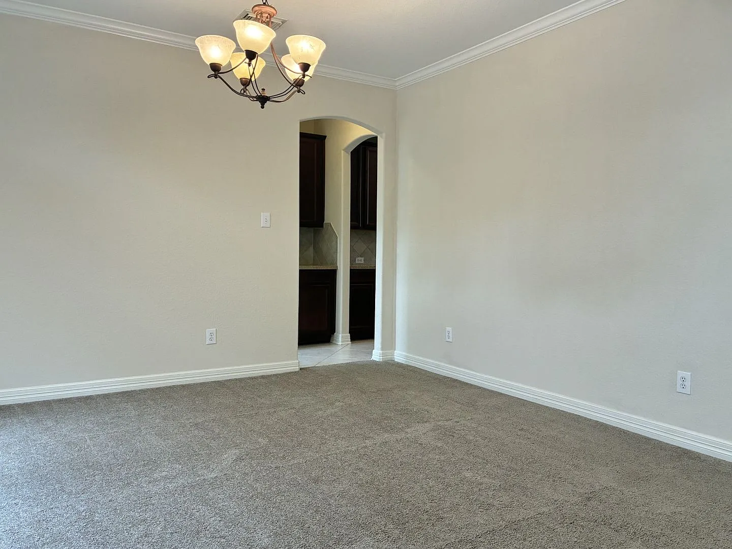 For Lease | 4 Bed, 2.5 Bath | 3,991 Sq Ft | Northlake Forest | — Photo 4