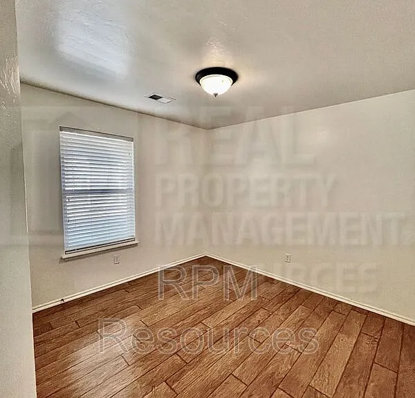 10913 SW 30th St — Photo 28