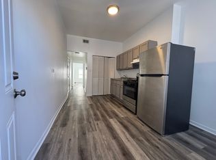 200 N California Ave #2-R, Chicago, IL 60612