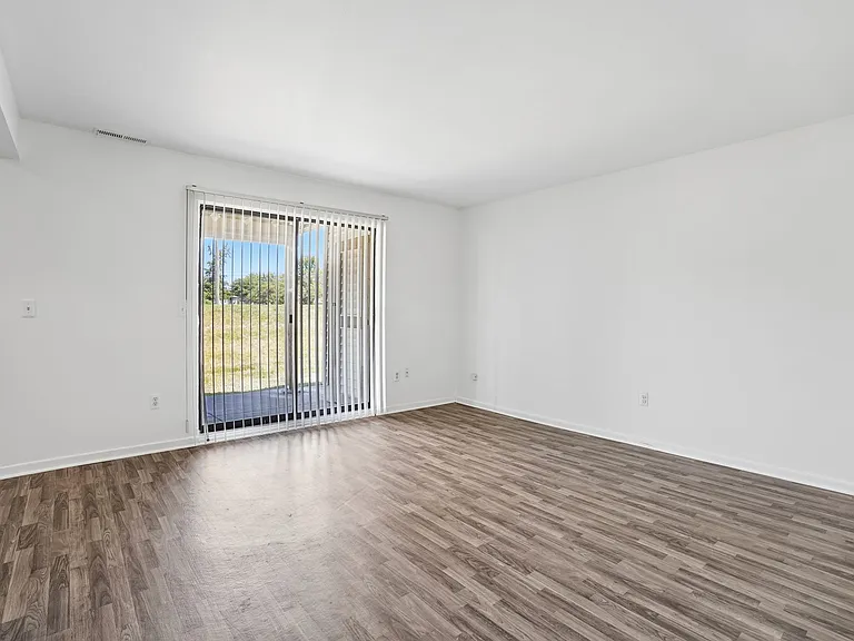 Kimberly Club Apartments — Photo 88