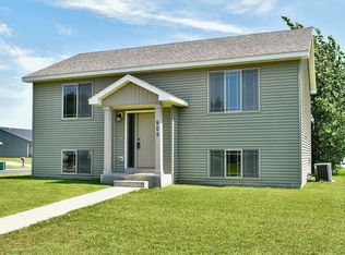 505 Brook Ave, Saint Charles, MN 55972