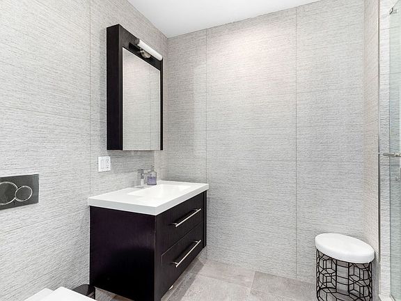 4th image of 695 6th Ave APT 2K