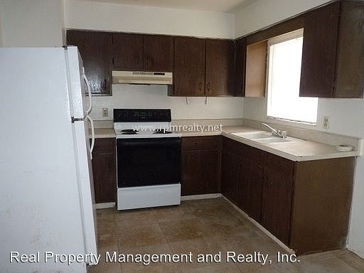 2nd image of 3630 Shalimar Ct