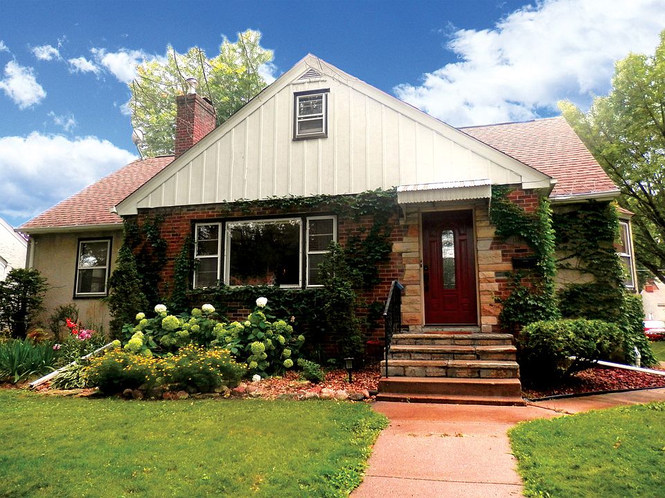 Stucco and brick exterior
