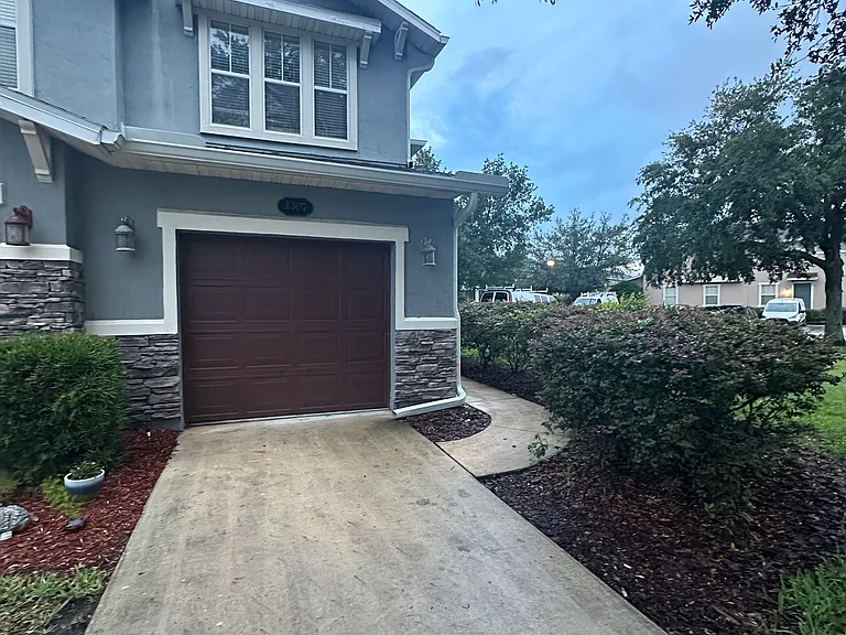 2307 Sunset Bluff Dr — Photo 1