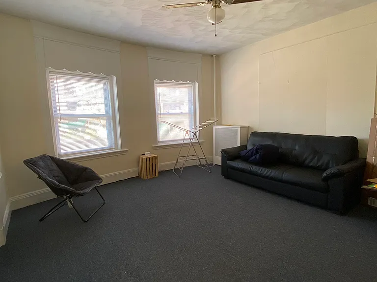 18 Mount Hood Rd #1 — Photo 1