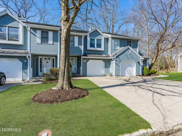 23 Whitesands Way, Little Silver, NJ 07739