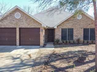 2112 Millwood Dr, Corinth, TX 76210