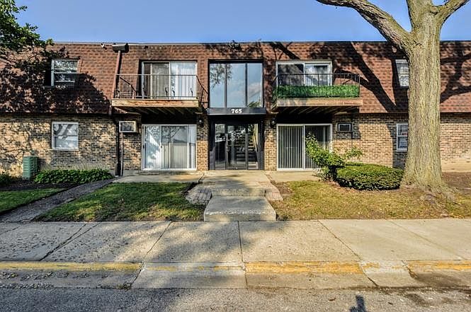 1st image of 765 Grove Dr #2015