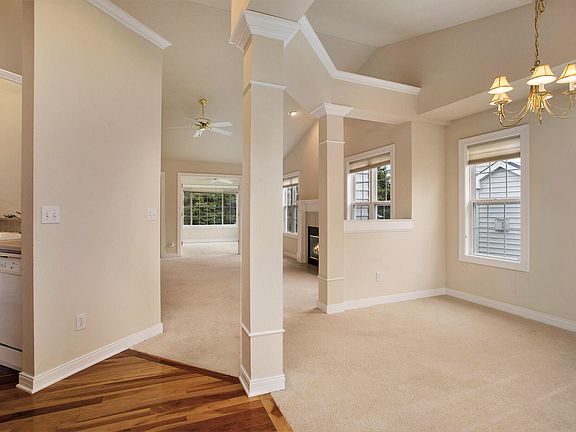 3rd image of 8866 Tamarisk Cir