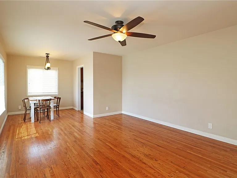 412 Catalpa Ave — Photo 5