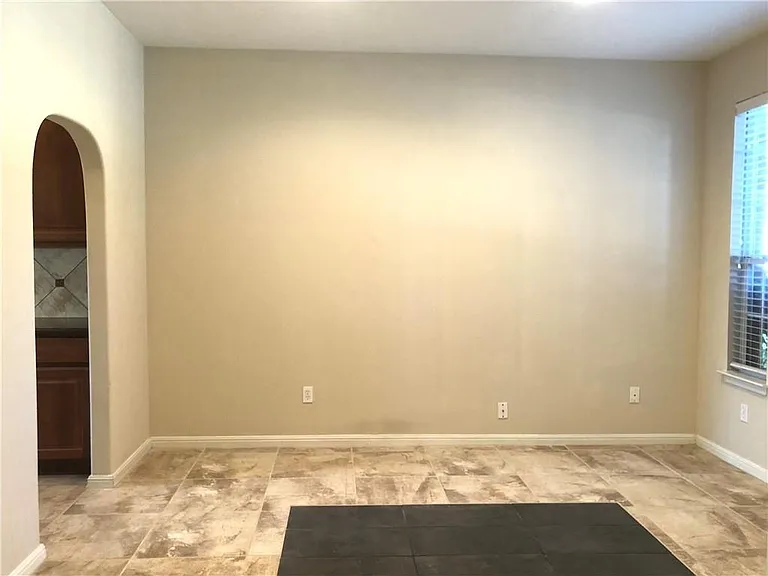 20625 Farm Pond Ln — Photo 4