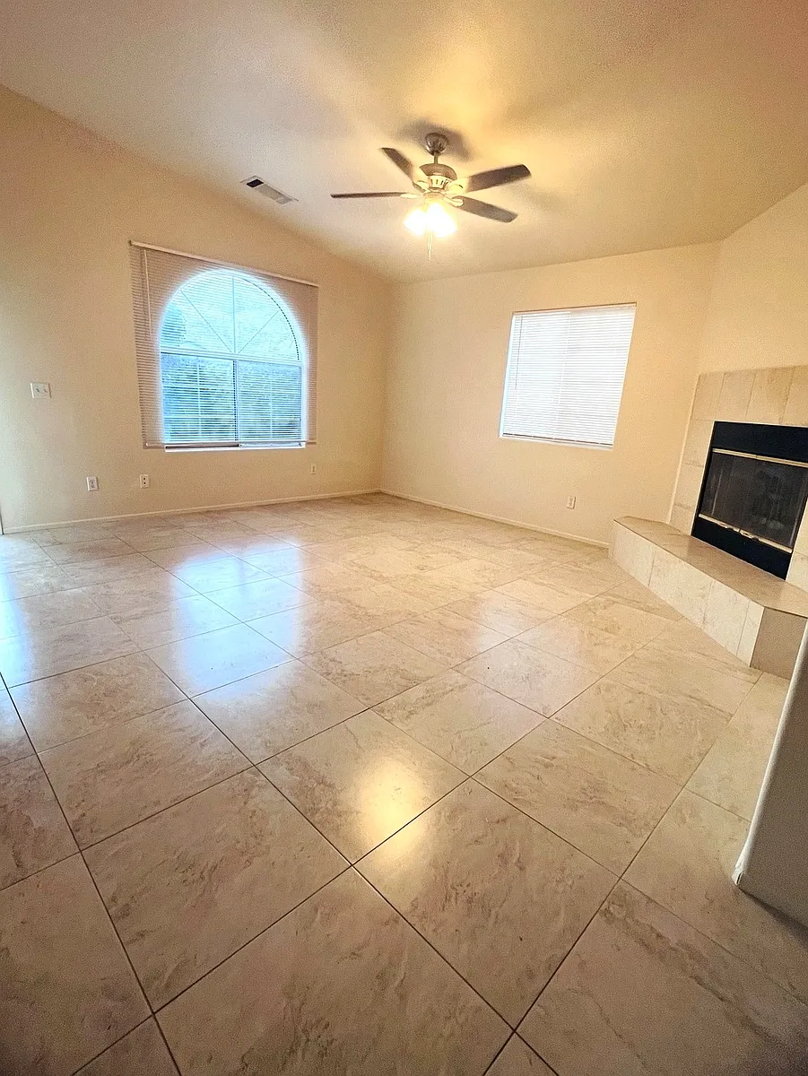 Building Photo - 54690 Avenida Ramirez