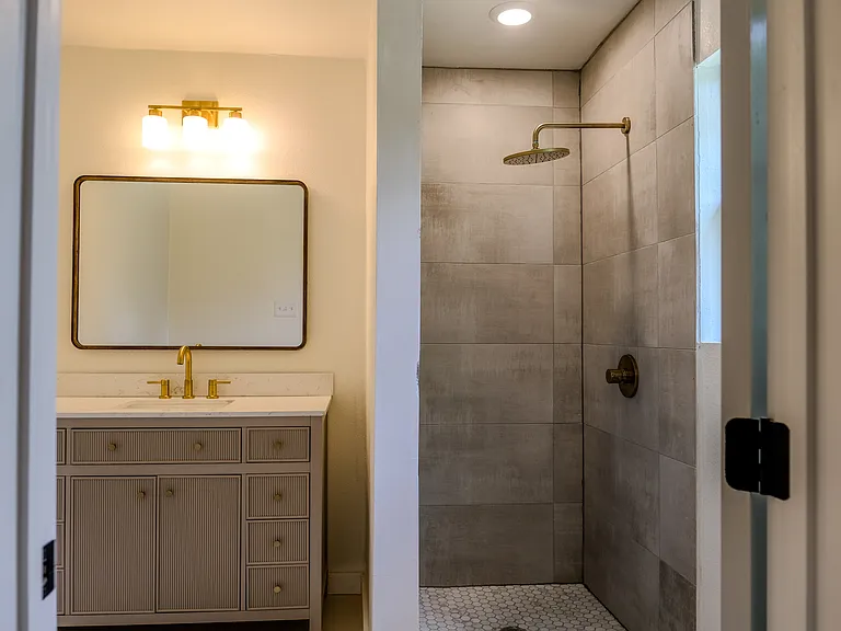 823 La Manda Blvd — Photo 15