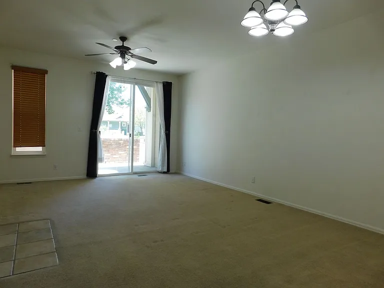 2485 Fountainhead Blvd #F-5 — Photo 5