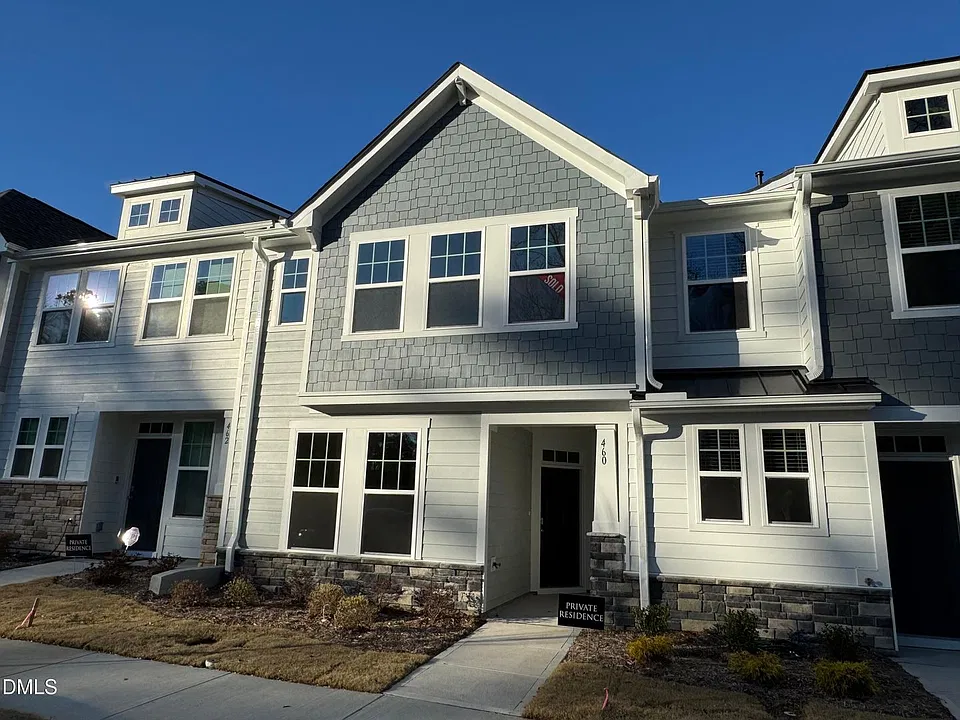460 La Maison Ave