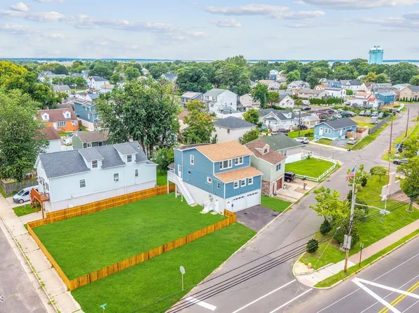 37 Circuit Street, Keansburg, NJ 07734