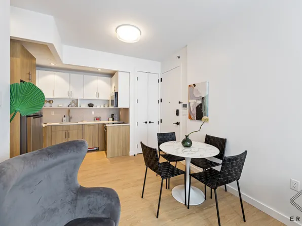 80 Linden Boulevard image 7 of 24