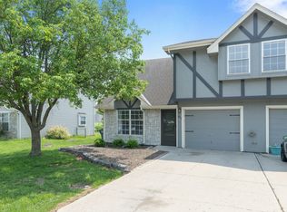 1137 Dean Dr, Grain Valley, MO 64029