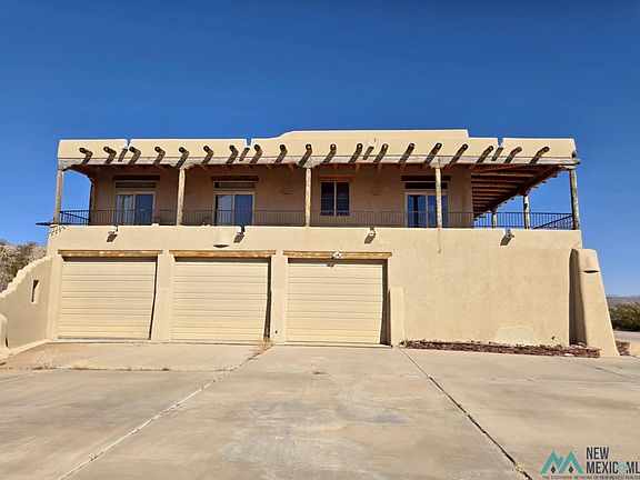 3rd image of 8 Hackney Circle St