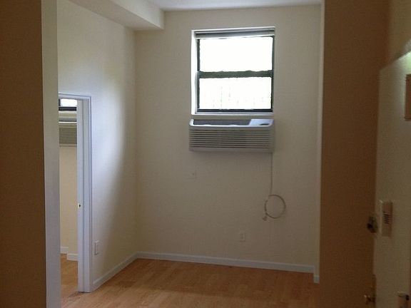 3rd image of 418 W 49th St #A