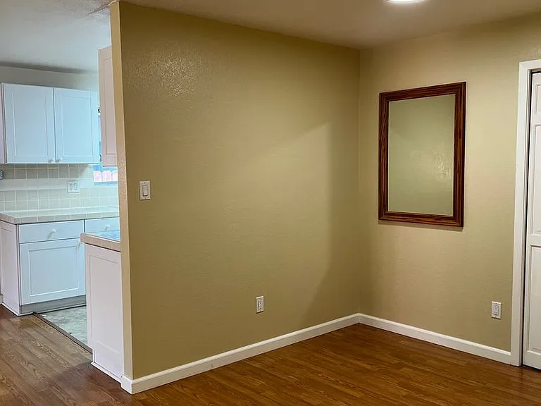515 Nancy Cir — Photo 5