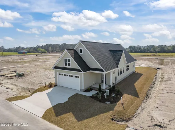 102 Golden Finch Drive, Beaufort, NC 28516