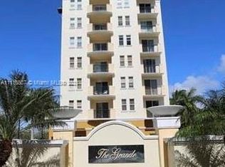 9021 SW 94th St APT 709, Miami, FL 33176