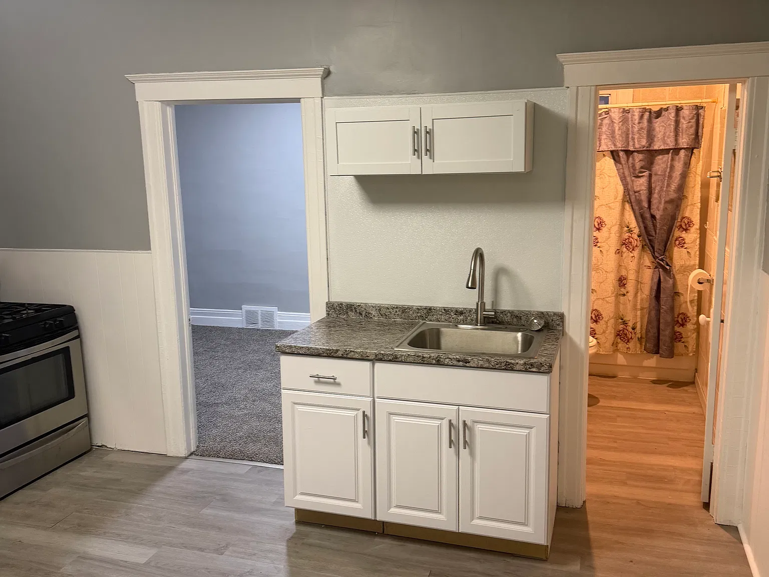 2 bed, 1000 sqft, $1,200 — Photo 4