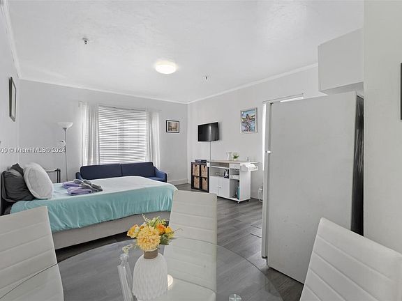 4th image of 3700 Collins Ave #S-310