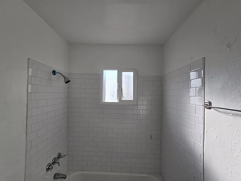 2302 & 2304 E Broadway Rd — Photo 16