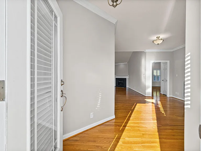 650 Appomattox Ct — Photo 7