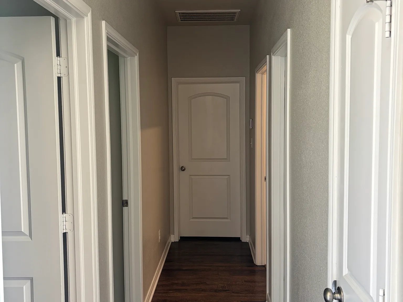 3 bed, 1455 sqft, $1,900 — Photo 4