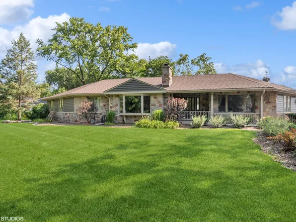 301 N Schoenbeck Rd, Prospect Heights, IL 60070