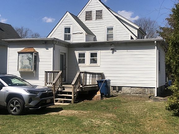2nd image of 61 Maple Ave