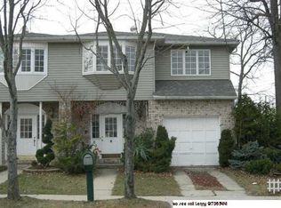 804 Rossville Ave, Staten Island, NY 10309