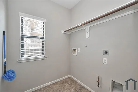 18210 Amalfi Coast Dr — Photo 25