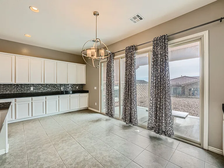 12165 Edgehurst Ct — Photo 9