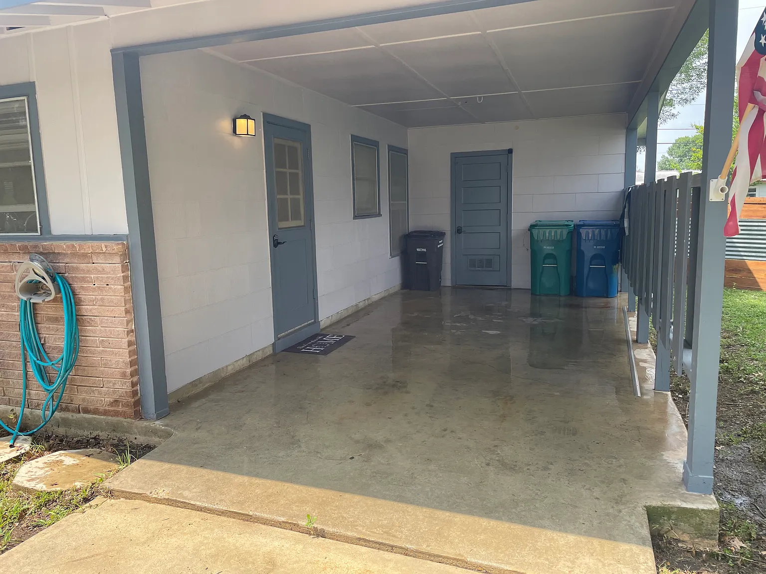 210 S Guilford Dr — Photo 3