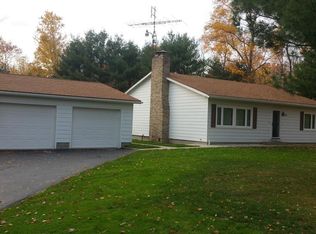 7083 Phillips Rice Rd, Cortland, OH 44410