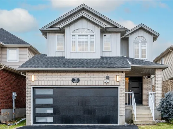 125 Steepleridge St, Kitchener, ON N2P 2W2