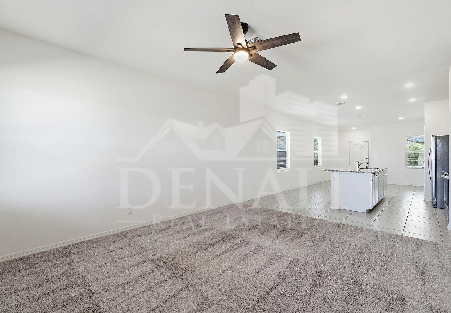 3 bed, 2.0 bath, 1402 sqft, $1,995 — Photo 4