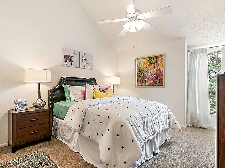 Hickory Creek East — Photo 15