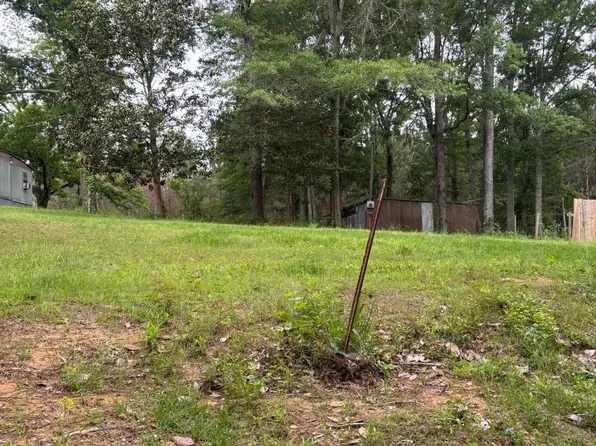 111 Daniel Magee Rd, Magee, MS 39111