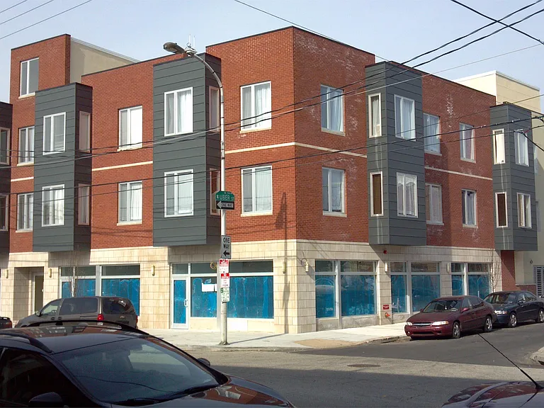 1921-29 Fairmount Ave #R4 — Photo 7