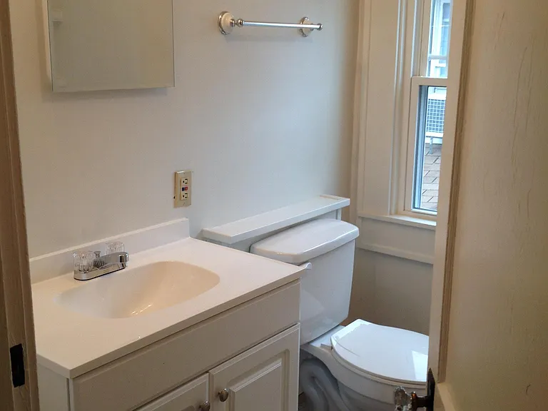 820 12th Ave #4 — Photo 13