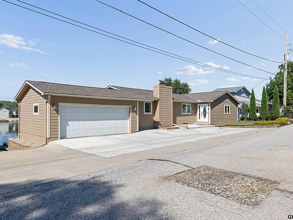 2nd image of 2520 Platte River Dr