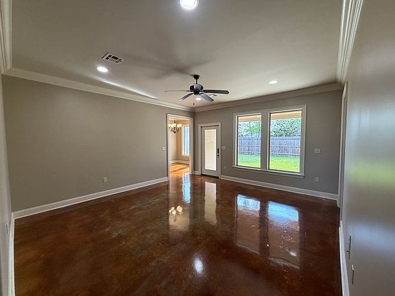2nd image of 126 Sugarcreek Dr