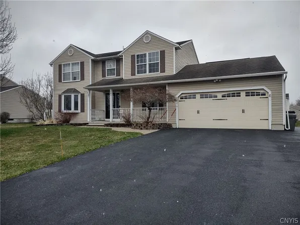 8836 Honeycomb Path, Cicero, NY 13039